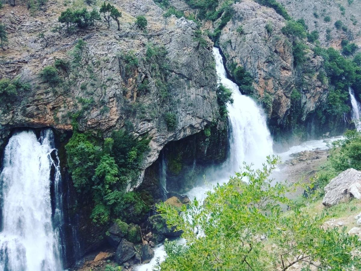 Kapuzbasi Selalesi Bastuerk Dinlenme Tesisleri Buyukcakir Exterior foto