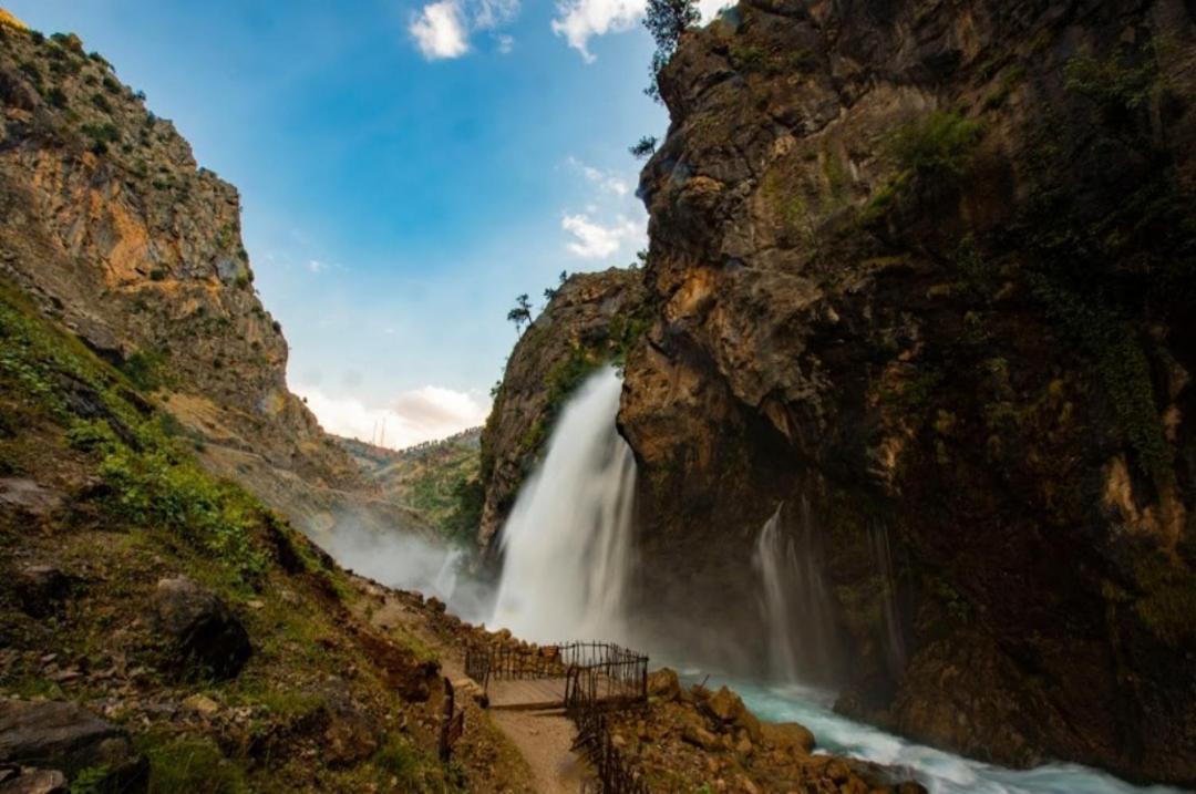 Kapuzbasi Selalesi Bastuerk Dinlenme Tesisleri Buyukcakir Exterior foto